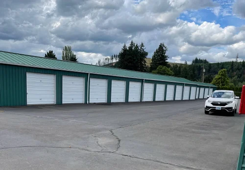 secured units in Lyons, OR
